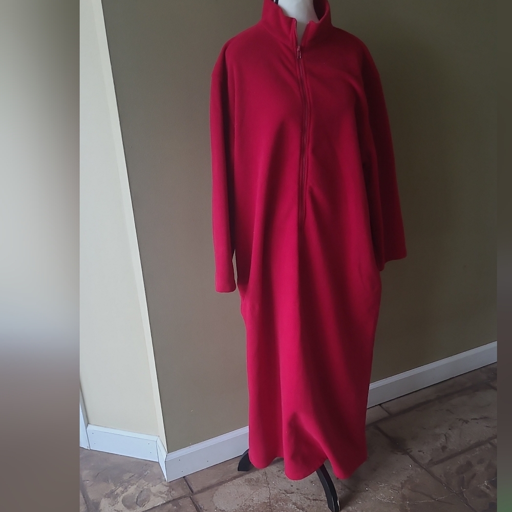 Simple Pleasures Vintage Red Bath Robe